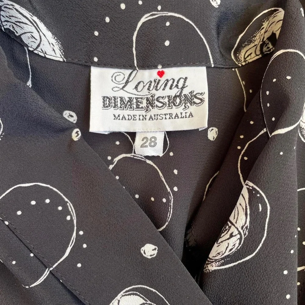 VINTAGE 80'S BLACK & WHITE ABSTRACT PLUS SIZE BLOUSE - Picture 8 of 8